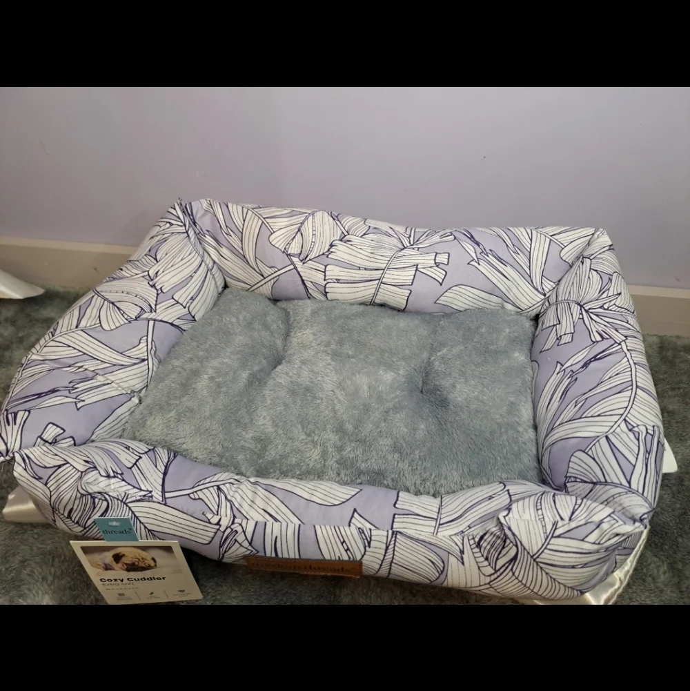 NEW DOGGO BED